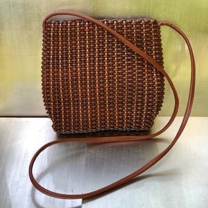 Like New Vintage Basket Weave Leather Purse